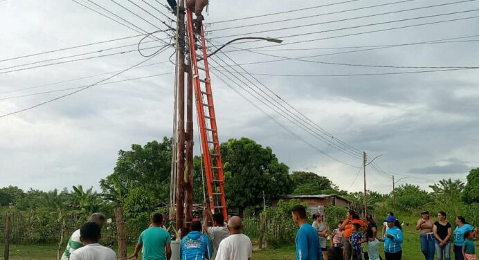 Instalan transformador de 37.5 kVA en la comuna Vencedores de la Patria de Temblador