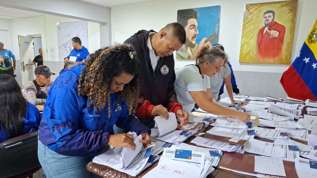 Más de mil transportistas reciben tarjetas de débito en Monagas 3 transporte3 1