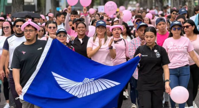 Estudiantes de la Unerg Maturín caminan 5K contra el cáncer de mama