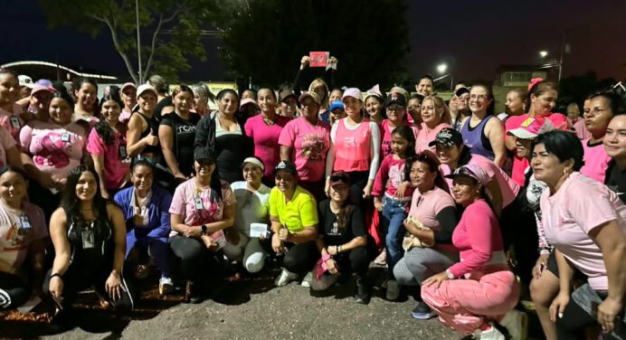 Mujeres zamoranas se suman para participar en el inicio del Mes Rosa